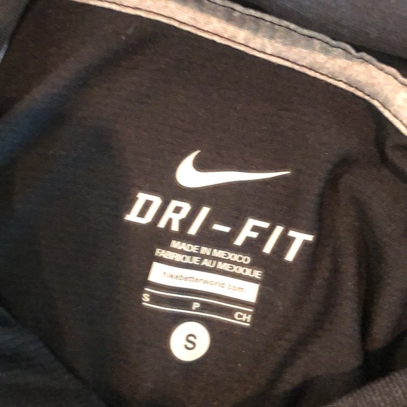 Nike Dri Fit pullover hoodie - Picture 2 of 2
